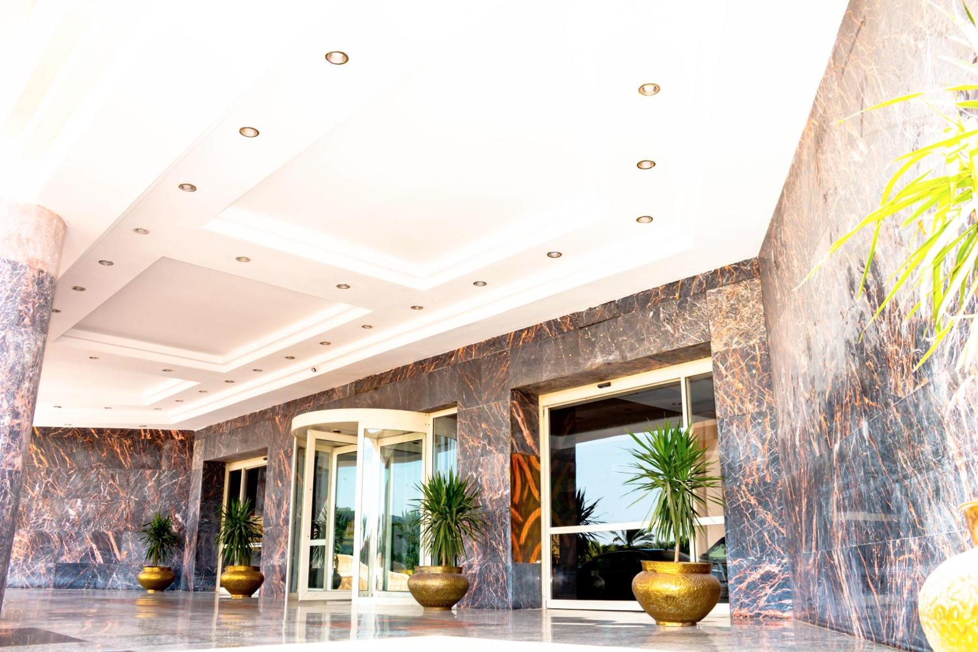 The Palace Beach Hotel 洪加達 外观 照片